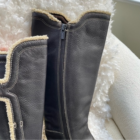 Timberland Dark Brown Leather Boots with Sherpa Lining Size 6 - Picture 3 of 14